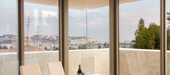 The Haneviim Court - Isrentals