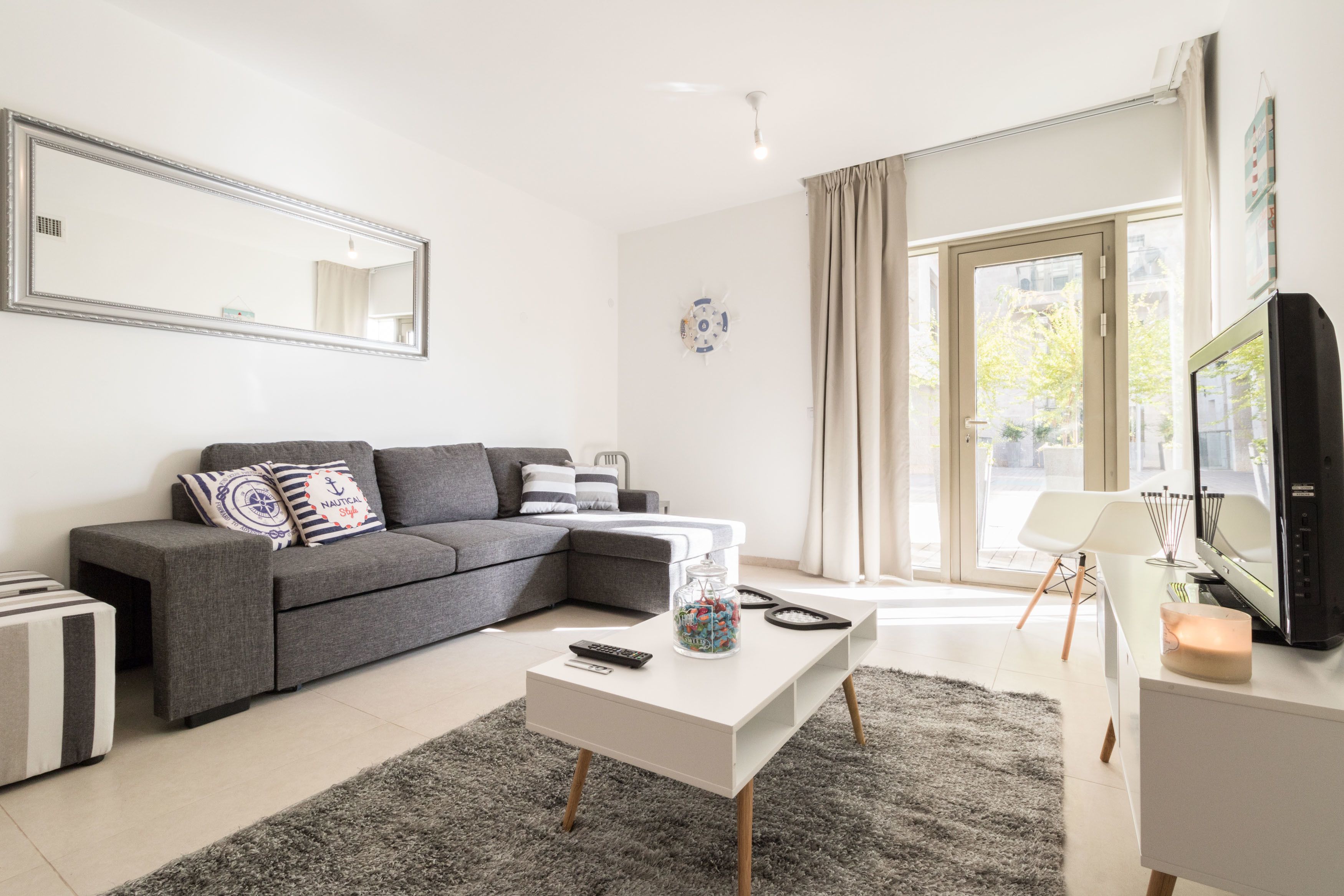 The Haneviim Court - Isrentals