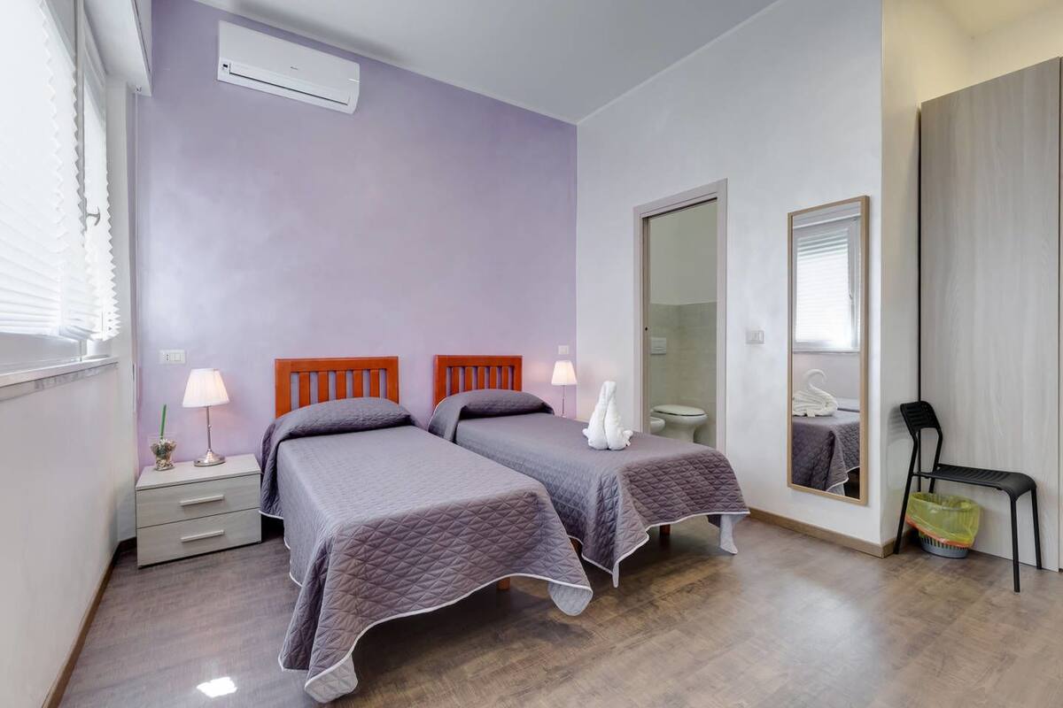 Desk, soundproofing, cribs (surcharge), WiFi (free)