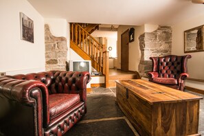 村舍, 2 间卧室 | 起居区 | 平板电视、DVD 播放器