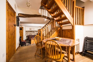Cottage, 2 Bedrooms | In-room dining - Panorama Cottages (Llangollen)