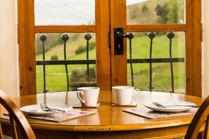 Cottage, 1 Bedroom | In-room dining - Panorama Cottages (Llangollen)