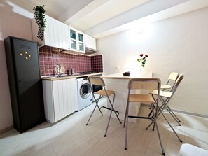 Appartamento, 1 camera da letto | Cucina privata | Frigorifero con congelatore, forno, piano cottura