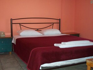 Dobbelt- eller tomannsrom | Strykejern/-brett, barnesenger (inkludert) og wi-fi (inkludert)