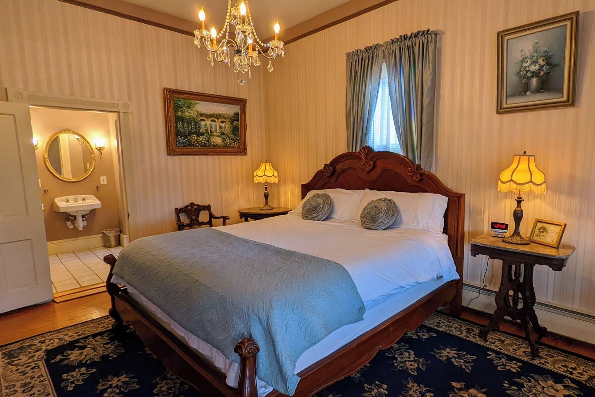 1 bedroom, individually decorated, individually furnished, free WiFi