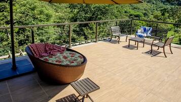 Sun deck