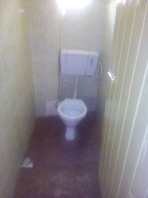 Standard Double Room | Bathroom