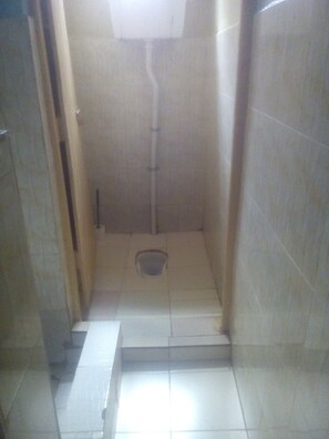 Standard Double Room | Bathroom