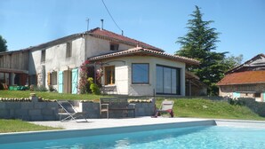 Outdoor pool - Les Garennes de Sainte Euphémie (Saint-Uze)