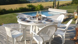 Free daily continental breakfast  - Les Garennes de Sainte Euphémie (Saint-Uze)