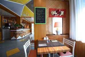 Restaurant - Hotel Continental - Contact Hotel (Vierzon)