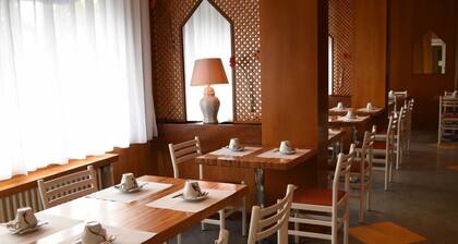 Hotel Continental - Contact Hotel