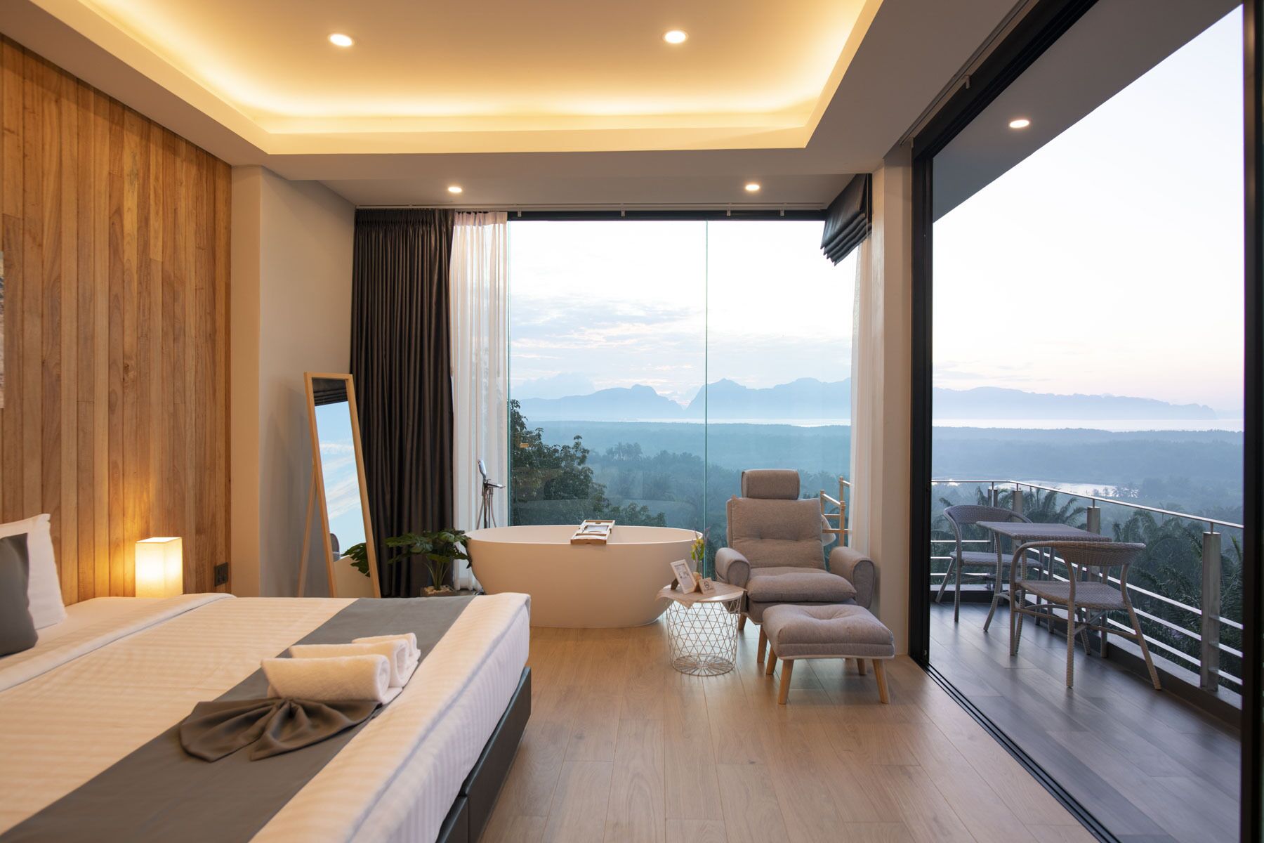 豪華客房, 海景 | 迷你吧、客房內保險箱、獨特裝潢、布置獨特