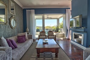 Flat-screen TV - Maudville (Cape Town)