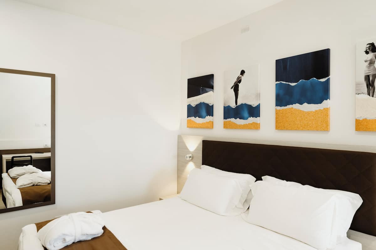 Suite | Premium bedding, minibar, in-room safe, desk