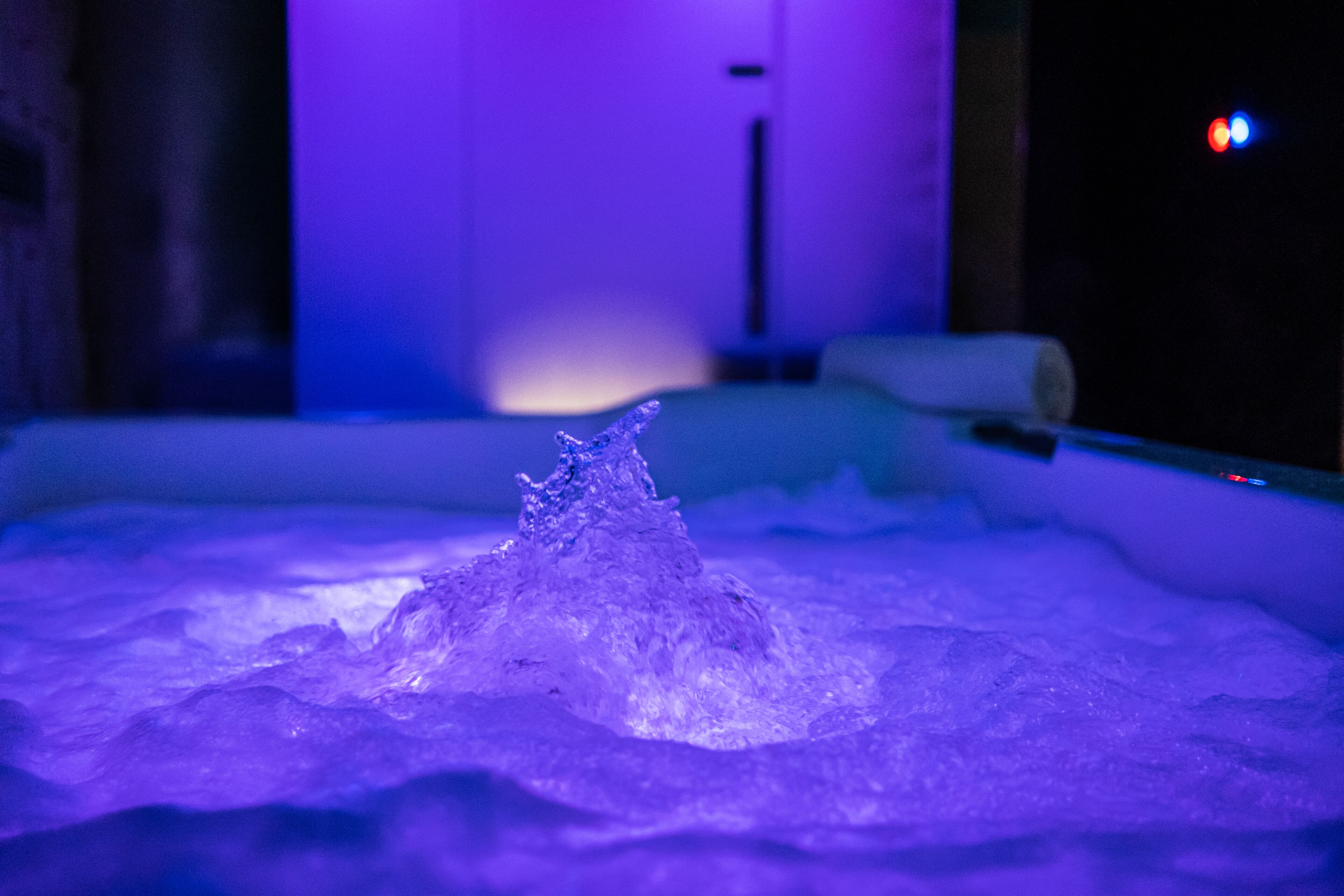 couples treatment room(s), sauna, hot tub, steam room