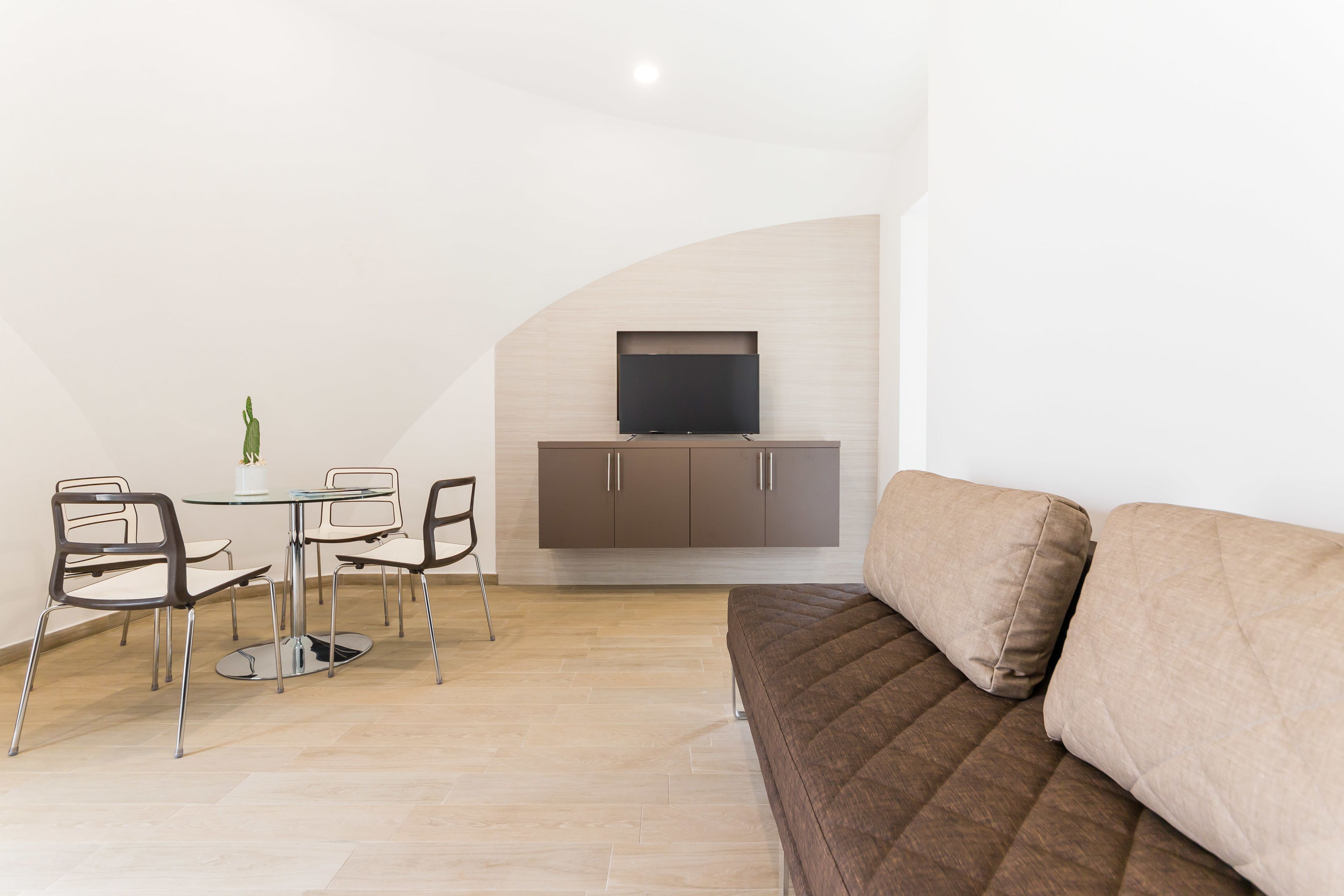 suite | 1 bedroom, premium bedding, minibar, in-room safe