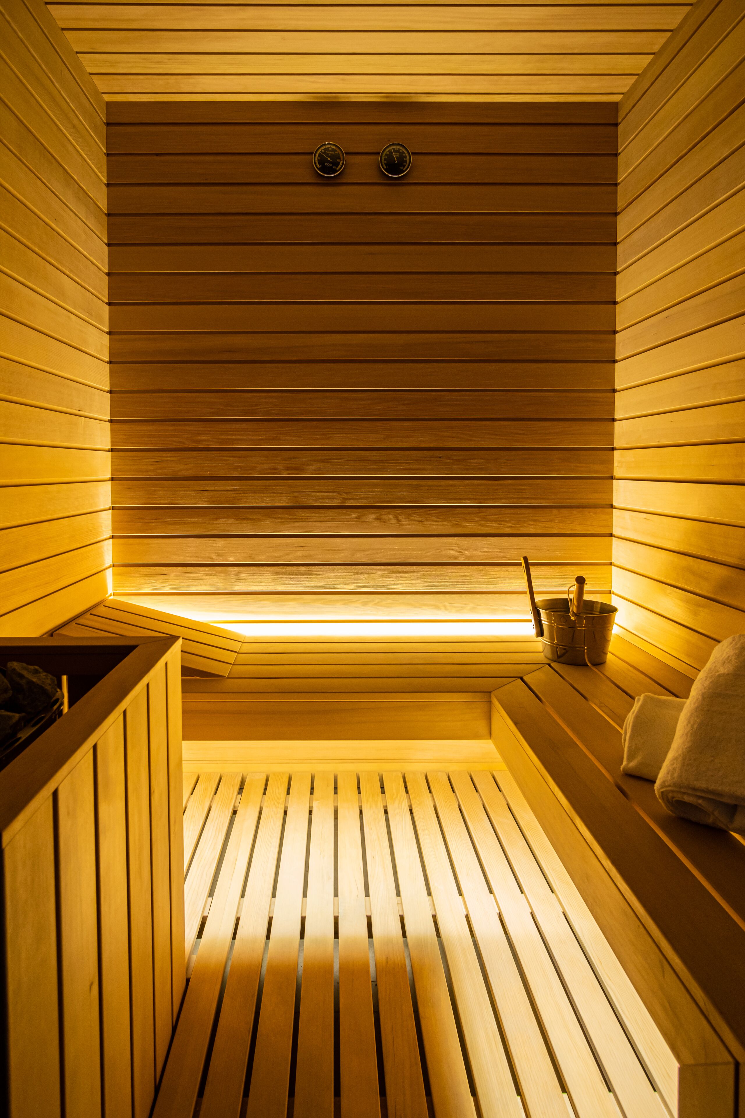 couples treatment room(s), sauna, hot tub, steam room