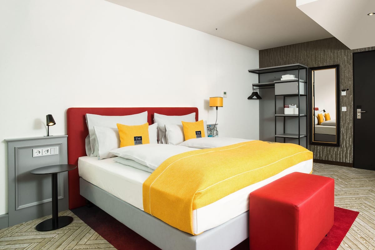 Premium bedding, in-room safe, desk, soundproofing