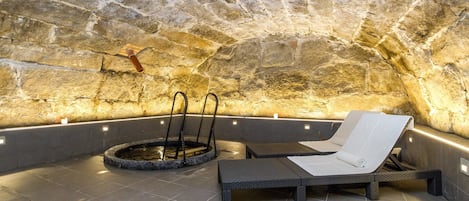 Sesongbasert utendørsbasseng