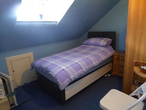 Iron/ironing board, free WiFi