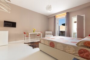 5 عدّة غرف نوم ومكواة/لوح كي