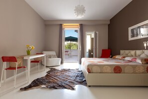 Apartment, 5 Bedrooms | 5 bedrooms, iron/ironing board - Appartamento Corso Roma (Gallipoli)