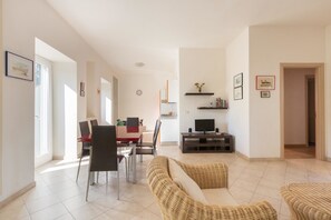 Standard Apartment, 3 Bedrooms | Living room | TV - Casa di Pietro (Nardò)