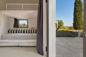 6 chambres, fer et planche à repasser, Wi-Fi gratuit