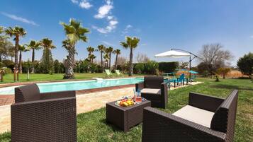 Piscine extérieure (ouverte en saison)