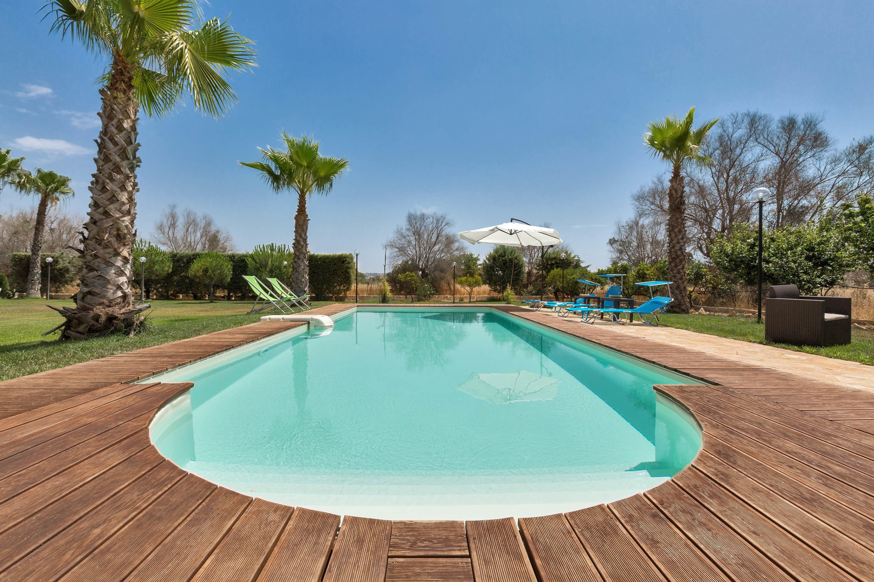 Piscina a l'aire lliure de temporada 
