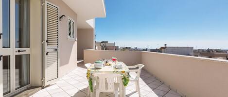 Classic-Apartment, 2 Schlafzimmer | Terrasse/Patio