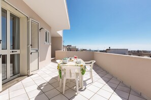 Classic Apartment, 2 Bedrooms | Terrace/patio