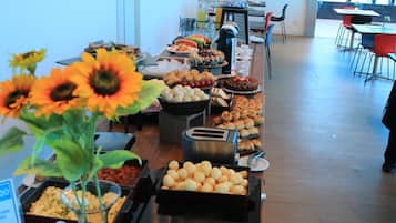 Petit déjeuner buffet compris tous les jours
