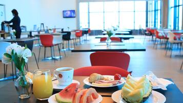 Gratis morgenmadsbuffet hver dag