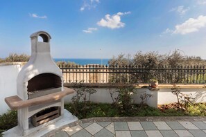 BBQ/picnic area - 619 La Ripostiera by Barbarhouse (Castro)