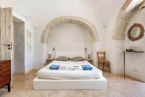 8 Schlafzimmer, Zimmersafe, Bügeleisen/Bügelbrett, kostenlose Babybetten