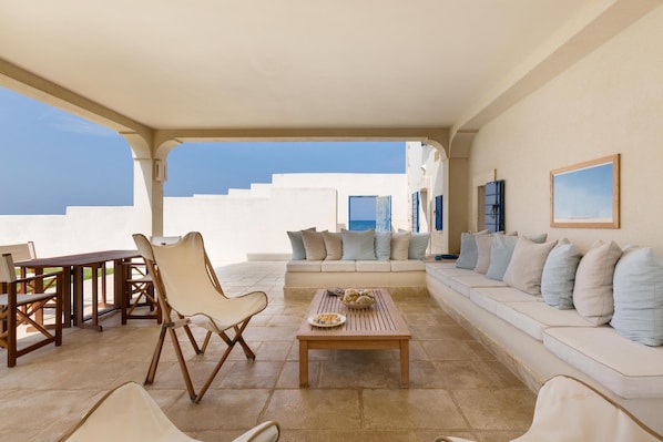 Classic Villa, 4 Bedrooms | Terrace/patio
