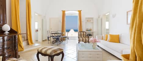 Classic-Villa, 4 Schlafzimmer | Wohnbereich