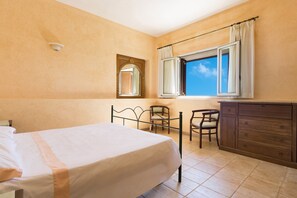 Standard Apartment, 2 Bedrooms | Cots/infant beds, free WiFi - Masseria Colosso (Patu)