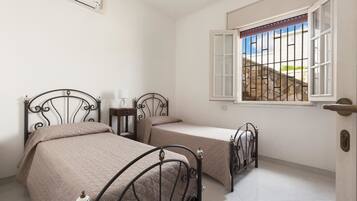 標準別墅, 3 間臥室 | 3 間臥室、熨斗/熨衣板