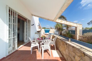Vila standard, 3 quartos | Terraço/pátio