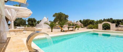 Seasonal outdoor pool