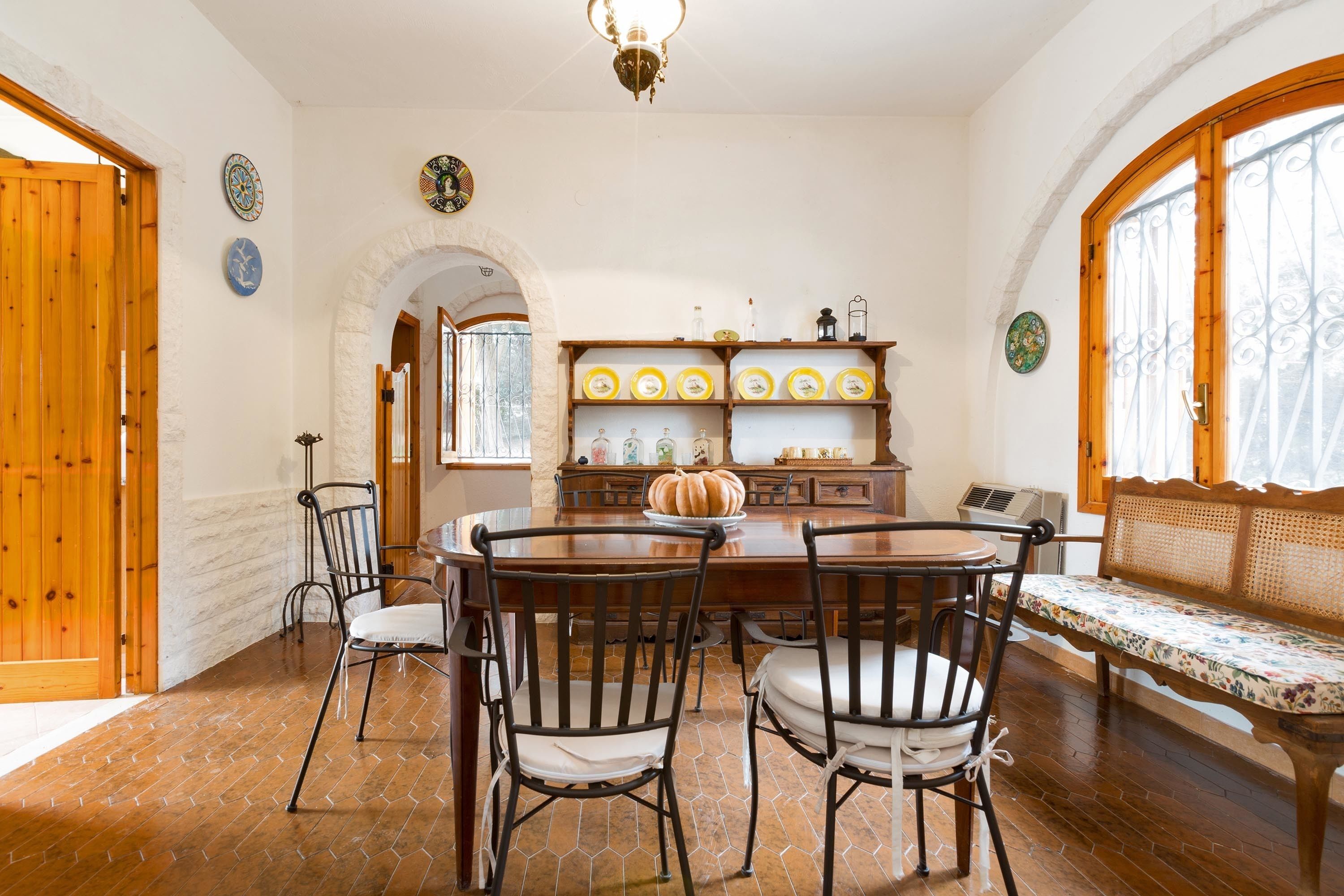 Villa clásica, 4 habitaciones | Servicio a la habitación