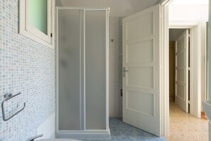 Standard-Villa, 4 Schlafzimmer | Badezimmer