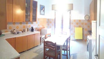 Free daily local cuisine breakfast