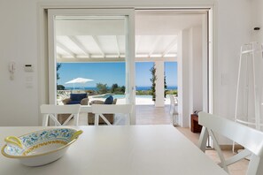 Villa, 5 Bedrooms, Pool Access | In-room dining - Villa Leucana (Castrignano del Capo)