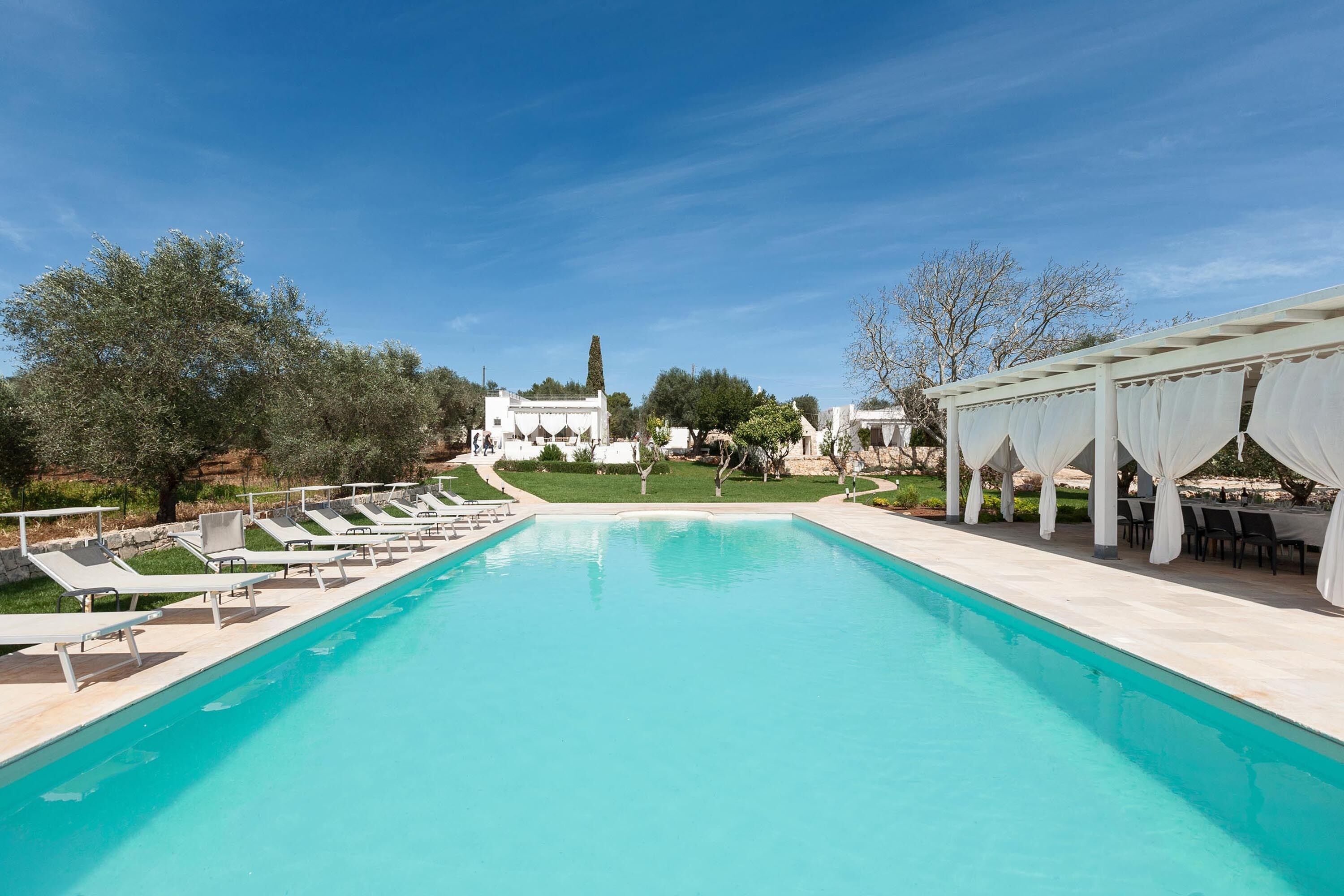 Piscine extérieure (ouverte en saison)