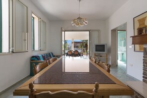 Standard Villa, 3 Bedrooms | 3 bedrooms, iron/ironing board - Villa Orange (Porto Cesareo)