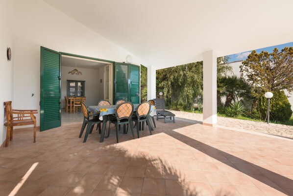 Standard-Villa, 3 Schlafzimmer | Terrasse/Patio